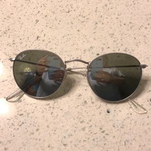 round sunglasses